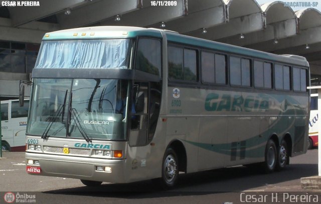 Viação Garcia 6903 na cidade de Araçatuba, São Paulo, Brasil, por Cesar H. Pereira. Número da foto: #48526.