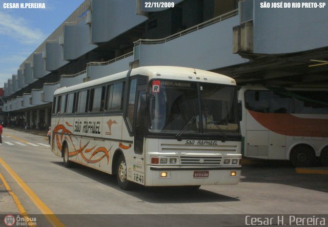 Viação São Raphael 1241 na cidade de São José do Rio Preto, São Paulo, Brasil, por Cesar H. Pereira. Número da foto: #50634.