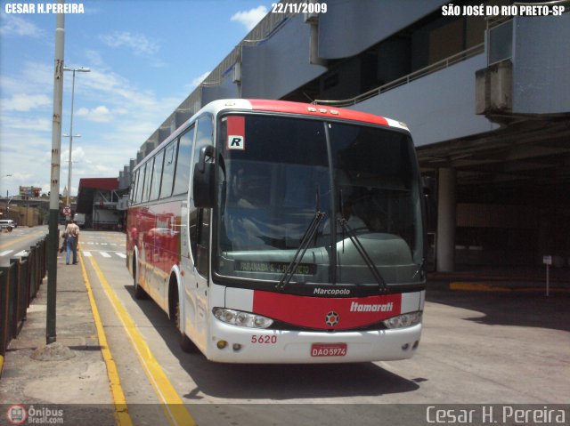 Expresso Itamarati 5620 na cidade de São José do Rio Preto, São Paulo, Brasil, por Cesar H. Pereira. Número da foto: #50662.