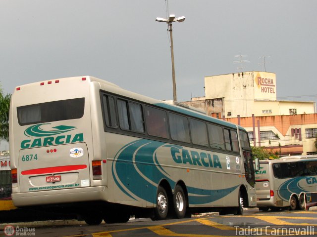 Viação Garcia 6874 na cidade de Londrina, Paraná, Brasil, por Tadeu Carnevalli. Número da foto: #58916.
