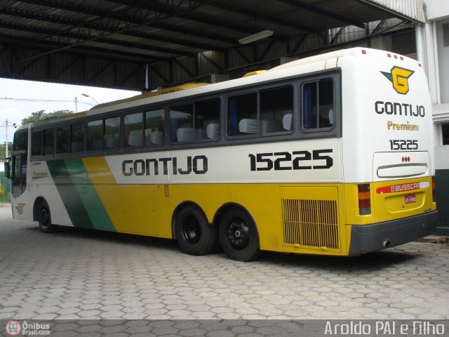 Empresa Gontijo de Transportes 15225 na cidade de Governador Valadares, Minas Gerais, Brasil, por Aroldo Guimaraes Sousa. ID da foto: 61179.