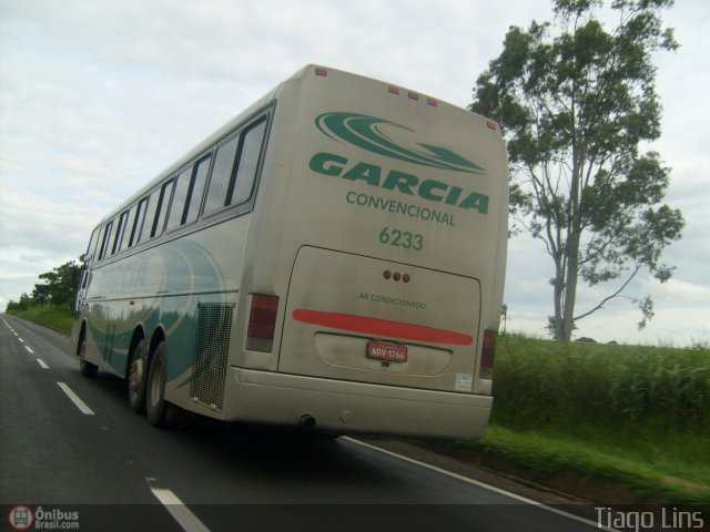 Viação Garcia 6233 na cidade de Maringá, Paraná, Brasil, por Tiago Lins. ID da foto: 63420.