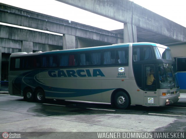 Viação Garcia 6662 na cidade de Curitiba, Paraná, Brasil, por Wagner Domingos Ivanesken. Número da foto: #1083.