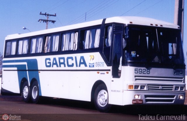 Viação Garcia 5928 na cidade de Cornélio Procópio, Paraná, Brasil, por Tadeu Carnevalli. Número da foto: #3951.
