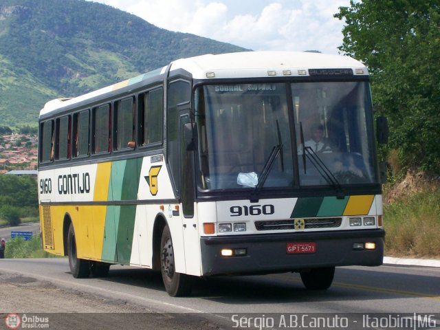 Empresa Gontijo de Transportes 9160 na cidade de Itaobim, Minas Gerais, Brasil, por Sérgio Augusto Braga Canuto. ID da foto: 4936.