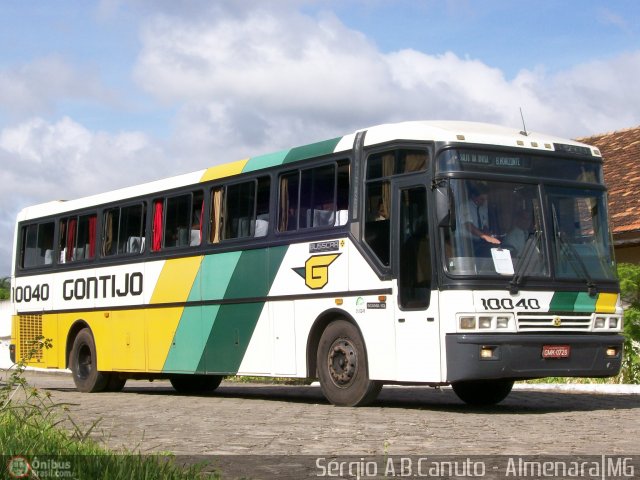 Empresa Gontijo de Transportes 10040 na cidade de Almenara, Minas Gerais, Brasil, por Sérgio Augusto Braga Canuto. ID da foto: 4918.