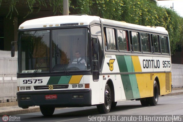 Empresa Gontijo de Transportes 9575 na cidade de Belo Horizonte, Minas Gerais, Brasil, por Sérgio Augusto Braga Canuto. ID da foto: 5083.