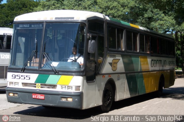 Empresa Gontijo de Transportes 9555 na cidade de São Paulo, São Paulo, Brasil, por Sérgio Augusto Braga Canuto. ID da foto: 8627.