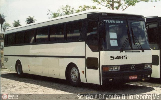 Empresa Gontijo de Transportes 5485 na cidade de Belo Horizonte, Minas Gerais, Brasil, por Sérgio Augusto Braga Canuto. ID da foto: 9442.