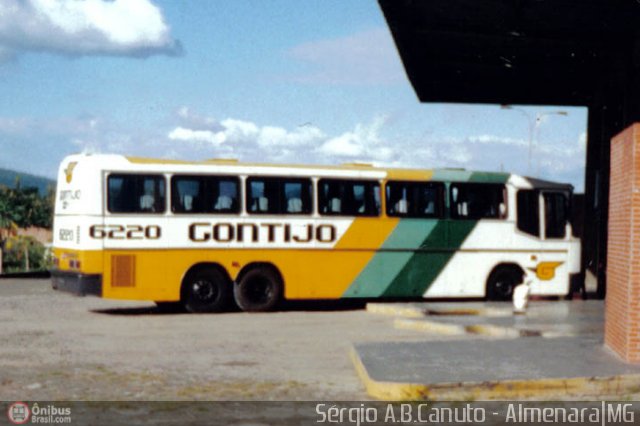 Empresa Gontijo de Transportes 6220 na cidade de Almenara, Minas Gerais, Brasil, por Sérgio Augusto Braga Canuto. ID da foto: 9431.