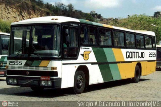 Empresa Gontijo de Transportes 2555 na cidade de Belo Horizonte, Minas Gerais, Brasil, por Sérgio Augusto Braga Canuto. ID da foto: 9552.