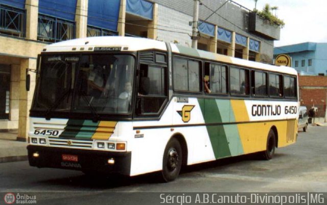 Empresa Gontijo de Transportes 6450 na cidade de Divinópolis, Minas Gerais, Brasil, por Sérgio Augusto Braga Canuto. Número da foto: #9537.