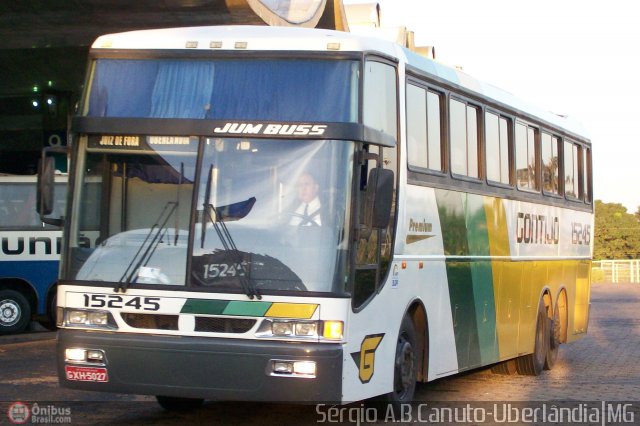 Empresa Gontijo de Transportes 15245 na cidade de Uberlândia, Minas Gerais, Brasil, por Sérgio Augusto Braga Canuto. ID da foto: 5674.