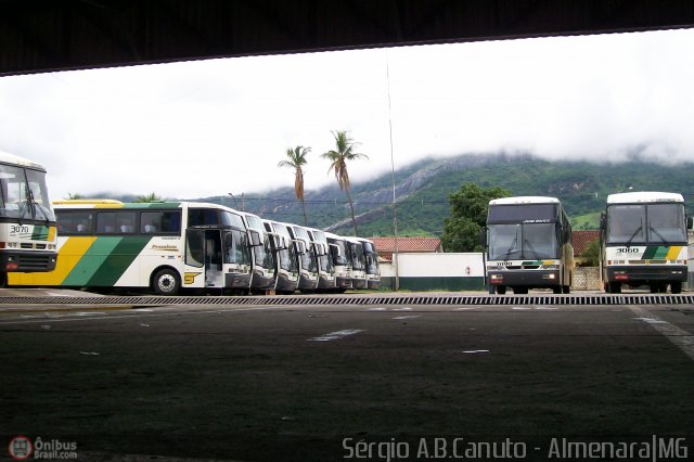 Empresa Gontijo de Transportes GARAGEM AMJ na cidade de Almenara, Minas Gerais, Brasil, por Sérgio Augusto Braga Canuto. Número da foto: #10024.