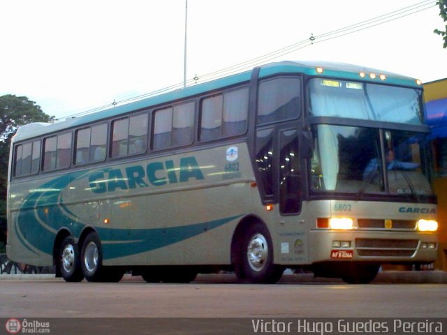 Viação Garcia 6802 na cidade de Maringá, Paraná, Brasil, por Victor Hugo Guedes Pereira. Número da foto: #12256.