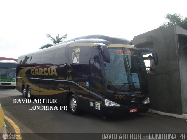 Viação Garcia 7175 na cidade de Londrina, Paraná, Brasil, por David Arthur. Número da foto: #15421.