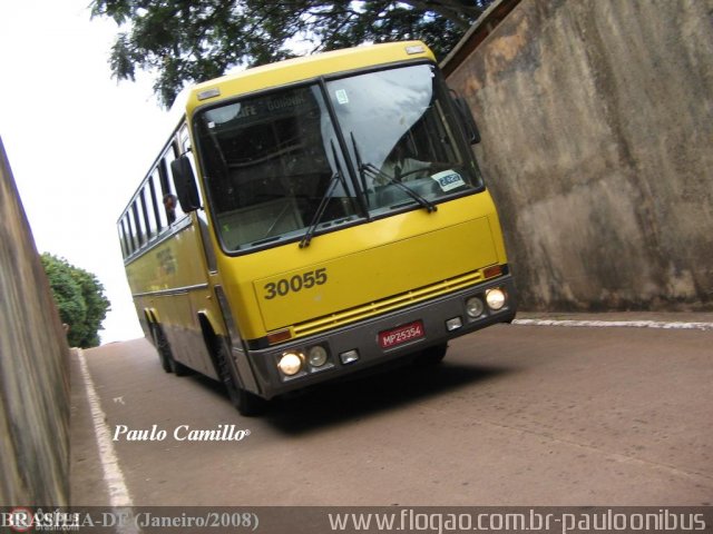 Viação Itapemirim 30055 na cidade de Brasília, Distrito Federal, Brasil, por Paulo Camillo Mendes Maria. ID da foto: 15783.