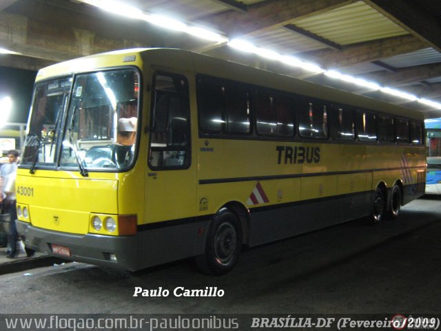 Viação Itapemirim 43001 na cidade de Brasília, Distrito Federal, Brasil, por Paulo Camillo Mendes Maria. Número da foto: #15796.