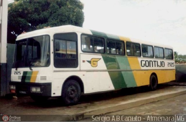 Empresa Gontijo de Transportes 2125 na cidade de Almenara, Minas Gerais, Brasil, por Sérgio Augusto Braga Canuto. ID da foto: 16539.