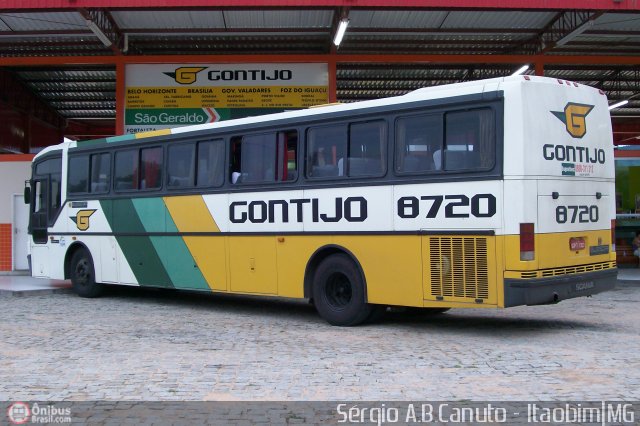 Empresa Gontijo de Transportes 8720 na cidade de Itaobim, Minas Gerais, Brasil, por Sérgio Augusto Braga Canuto. ID da foto: 16899.