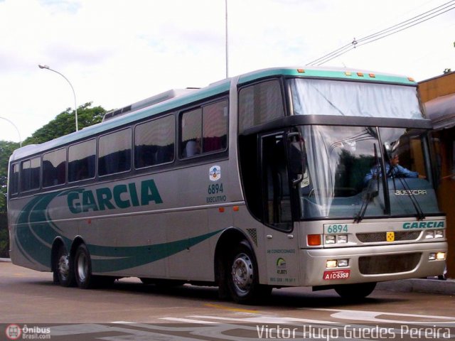 Viação Garcia 6894 na cidade de Maringá, Paraná, Brasil, por Victor Hugo Guedes Pereira. Número da foto: #20329.